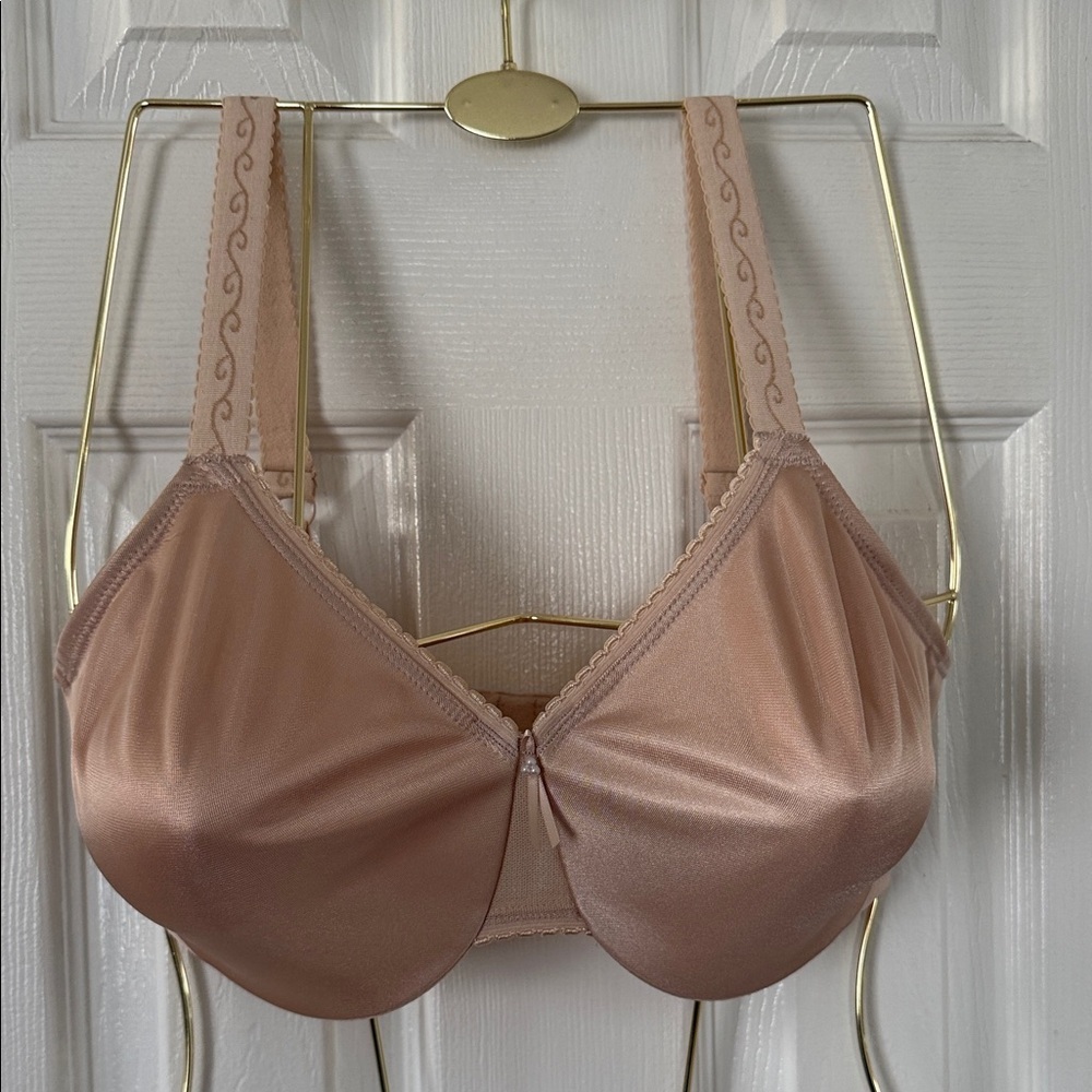 Wacoal Satin Nude/Taupe Underwire Bra